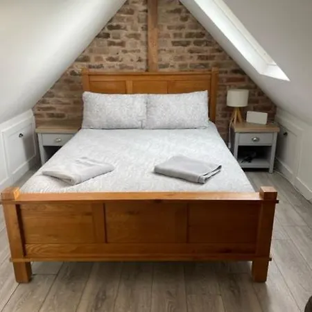 The Attic Suite Selsey Exterior photo