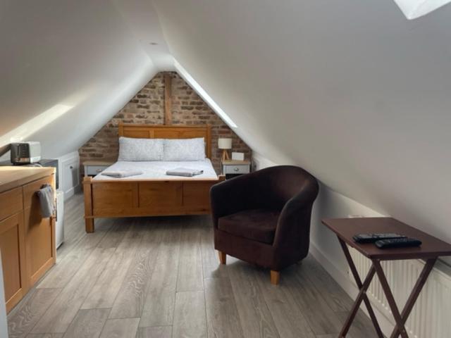 The Attic Apartment *